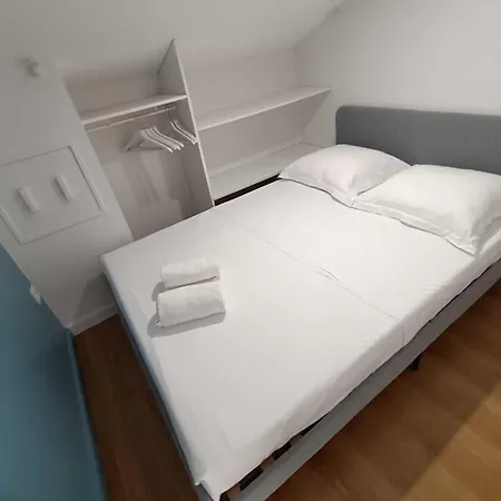 Elegant And Spacious For 4 People Near Bellecour Lione